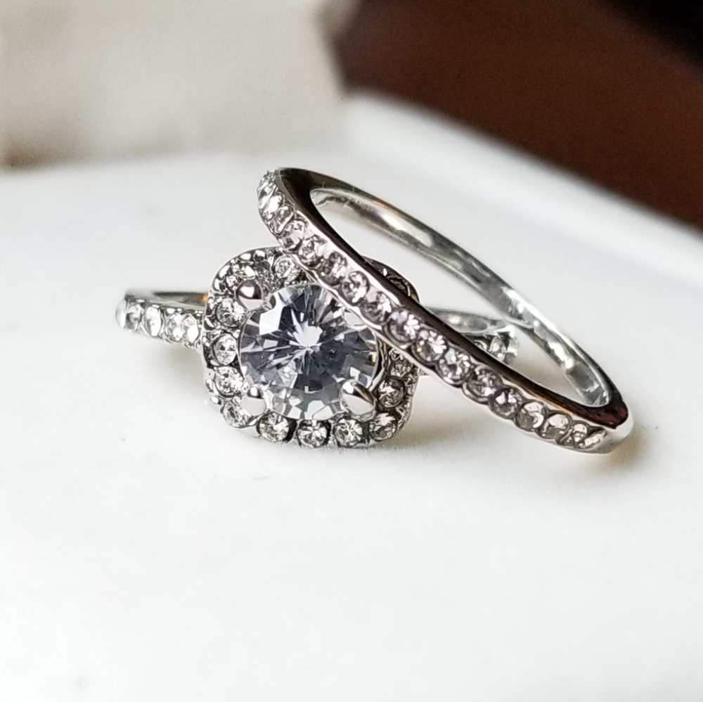 50% off! Brilliant 2 Ring Set